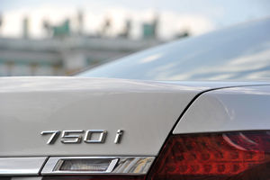   BMW Group Россия - новый BMW 7 серии