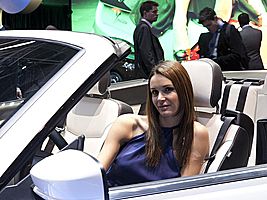   Девушки с Женевского автосалона 2011