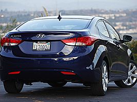   Hyundai Elantra 2011