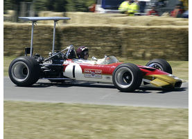   Автомобилю-цветку 60 лет (Lotus) 