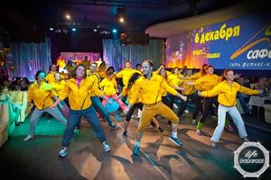   Автосалон Mitsubishi Автоцентра АНТ поздравил сеть фитнес-клубов Сафари с днем рождения!