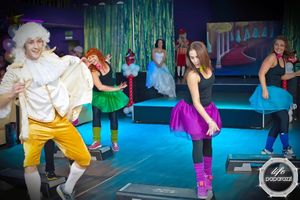   Автосалон Mitsubishi Автоцентра АНТ поздравил сеть фитнес-клубов Сафари с днем рождения!