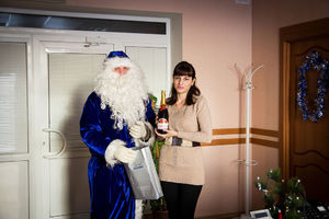   Автоцентр АНТ - Hyundai поздравил своих партнеров и друзей с Новым годом!