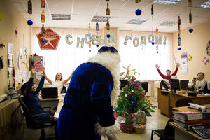   Автоцентр АНТ - Hyundai поздравил своих партнеров и друзей с Новым годом!