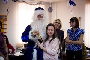   Автоцентр АНТ - Hyundai поздравил своих партнеров и друзей с Новым годом!