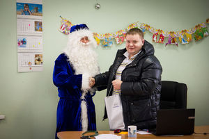   Автоцентр АНТ - Hyundai поздравил своих партнеров и друзей с Новым годом!