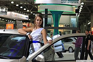   Самые красивые девушки автошоу в Москве