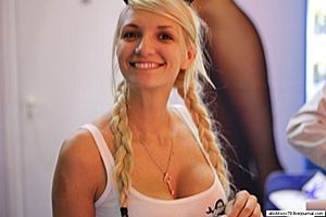   Самые красивые девушки автошоу в Москве