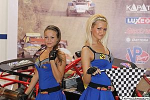   Самые красивые девушки автошоу в Москве