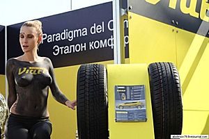   Самые красивые девушки автошоу в Москве