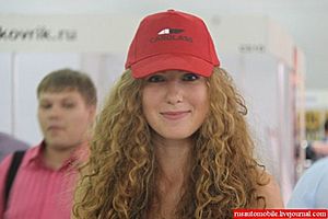   Самые красивые девушки автошоу в Москве