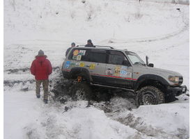   19 ноября 2011 года в окрестностях города Барнаула клуб "Алтай 4х4" провел компакт ТРОФИ «Корпорация МОНСТРОВ» 
