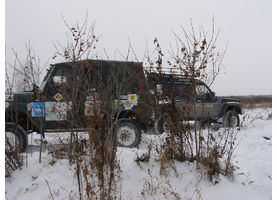   19 ноября 2011 года в окрестностях города Барнаула клуб "Алтай 4х4" провел компакт ТРОФИ «Корпорация МОНСТРОВ» 
