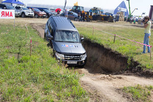   Автоцентр АНТ официальный дилер автомобилей Mitsubishi провел экстремальный тест-драйв легендарных японских внедорожников