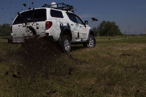   Автоцентр АНТ официальный дилер автомобилей Mitsubishi провел экстремальный тест-драйв легендарных японских внедорожников