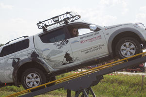   Автоцентр АНТ официальный дилер автомобилей Mitsubishi провел экстремальный тест-драйв легендарных японских внедорожников