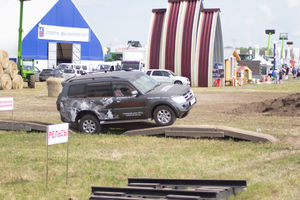   Автоцентр АНТ официальный дилер автомобилей Mitsubishi провел экстремальный тест-драйв легендарных японских внедорожников