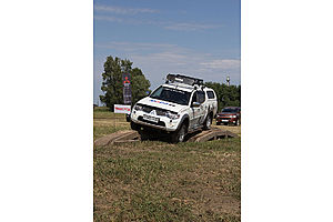   Автоцентр АНТ официальный дилер автомобилей Mitsubishi провел экстремальный тест-драйв легендарных японских внедорожников