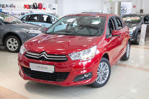   Юбилейный автомобиль Citroen вручили в Автоцентре АНТ