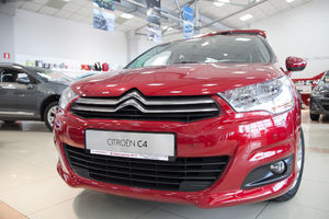   Юбилейный автомобиль Citroen вручили в Автоцентре АНТ