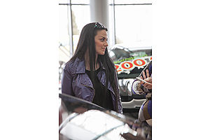   Юбилейный автомобиль Citroen вручили в Автоцентре АНТ