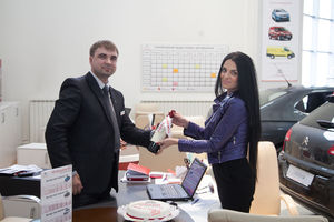   Юбилейный автомобиль Citroen вручили в Автоцентре АНТ