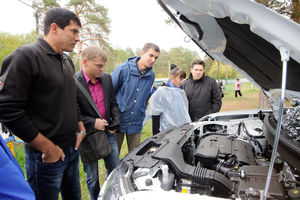   Автоцентр АНТ собирает друзей!