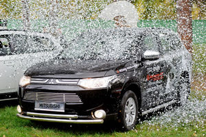   Автоцентр АНТ собирает друзей!