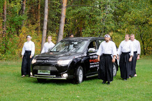   Автоцентр АНТ собирает друзей!