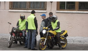   Автомотовыставка в День защиты детей. 
01.06.13г.