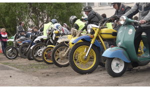   Автомотовыставка в День защиты детей. 
01.06.13г.