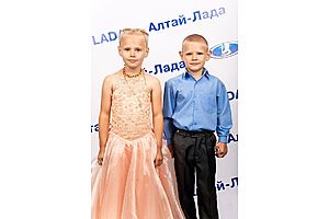   Презентация универсала «LADA Largus» в автоцентре Алтай-Лада, 30.06.2012 г.   