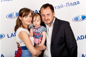   Презентация универсала «LADA Largus» в автоцентре Алтай-Лада, 30.06.2012 г.   