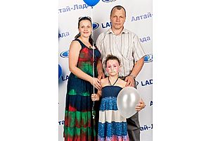   Презентация универсала «LADA Largus» в автоцентре Алтай-Лада, 30.06.2012 г.   