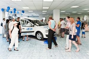   Презентация универсала «LADA Largus» в автоцентре Алтай-Лада, 30.06.2012 г.   