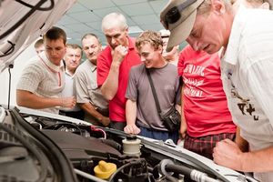   Презентация универсала «LADA Largus» в автоцентре Алтай-Лада, 30.06.2012 г.   