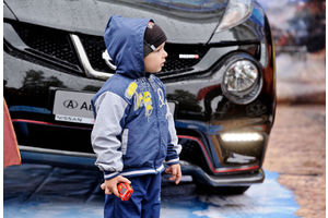   Автоцентр АНТ поздравил жителей с Днем города!