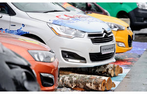   Автоцентр АНТ поздравил жителей с Днем города!