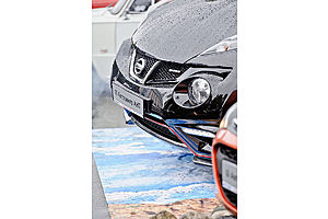   Автоцентр АНТ поздравил жителей с Днем города!