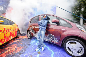   Автоцентр АНТ поздравил жителей с Днем города!