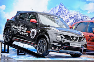   Автоцентр АНТ поздравил жителей с Днем города!