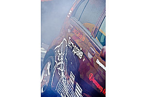   Автоцентр АНТ поздравил жителей с Днем города!