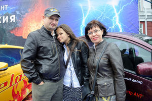   Автоцентр АНТ поздравил жителей с Днем города!