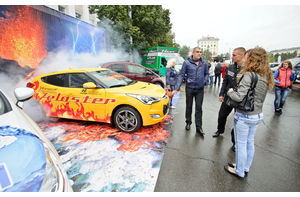   Автоцентр АНТ поздравил жителей с Днем города!