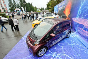   Автоцентр АНТ поздравил жителей с Днем города!