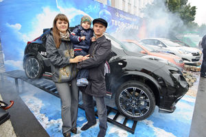   Автоцентр АНТ поздравил жителей с Днем города!