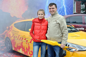   Автоцентр АНТ поздравил жителей с Днем города!