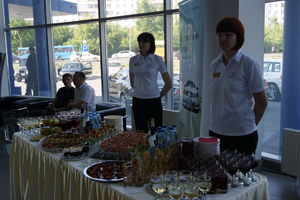     Презентация  нового поколения  премиального кроссовера Mercedes-Benz M-Класса, 31 мая дилерский центр Mercedes-Benz в Барнауле а автосалоне «ПМ-Авто» 
