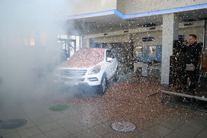     Презентация  нового поколения  премиального кроссовера Mercedes-Benz M-Класса, 31 мая дилерский центр Mercedes-Benz в Барнауле а автосалоне «ПМ-Авто» 
