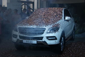     Презентация  нового поколения  премиального кроссовера Mercedes-Benz M-Класса, 31 мая дилерский центр Mercedes-Benz в Барнауле а автосалоне «ПМ-Авто» 
